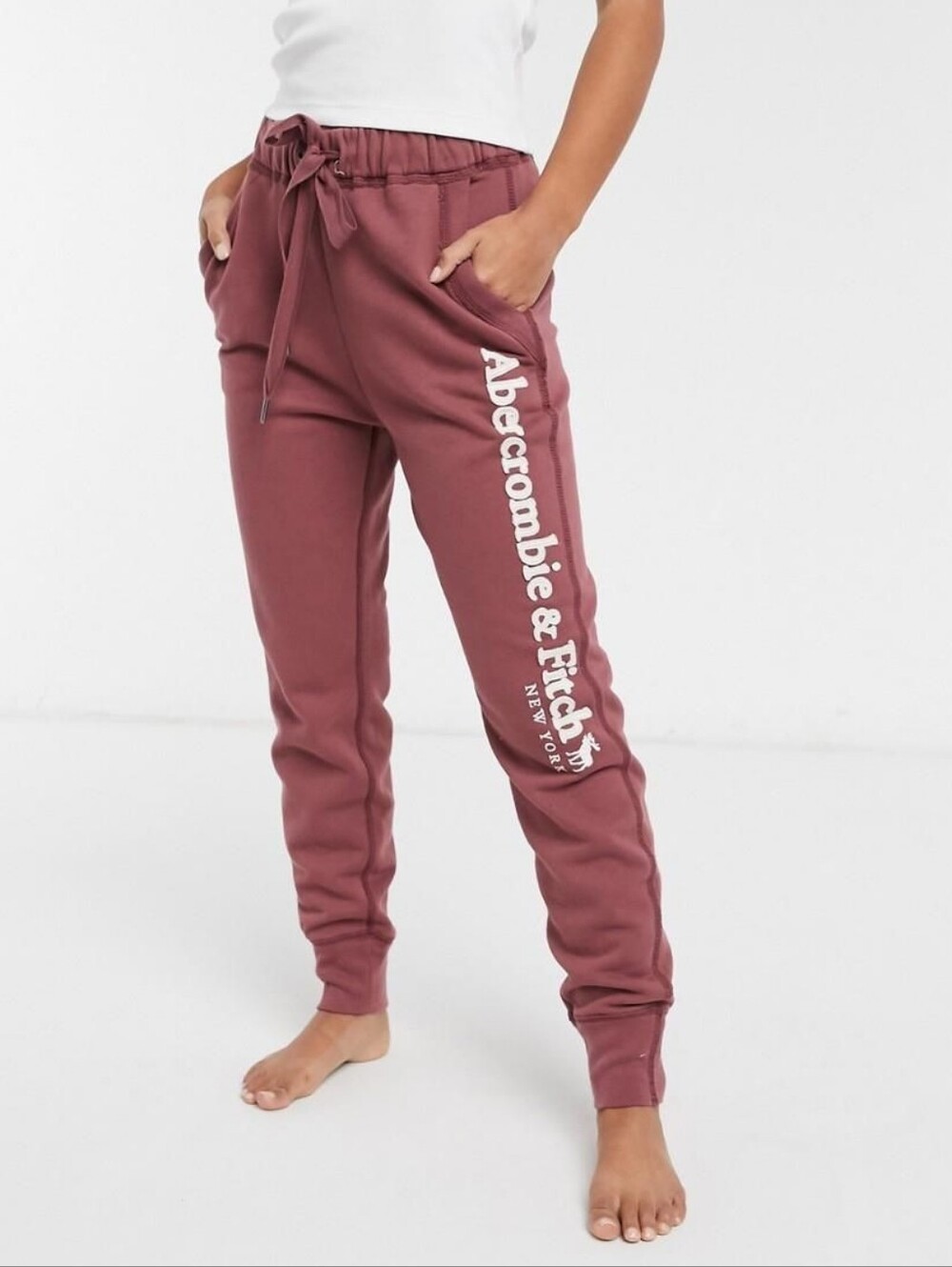 Abercrombie & Fitch burgundy jogger sweatpants